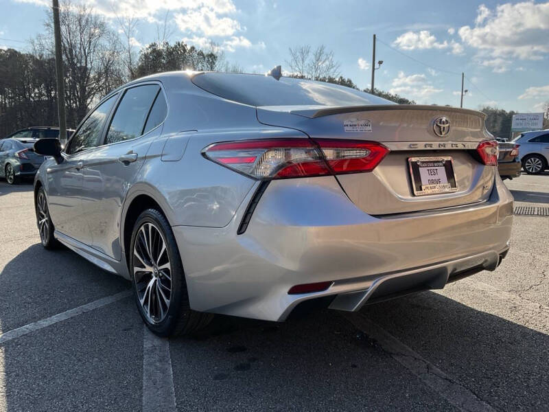 2019 Toyota Camry SE