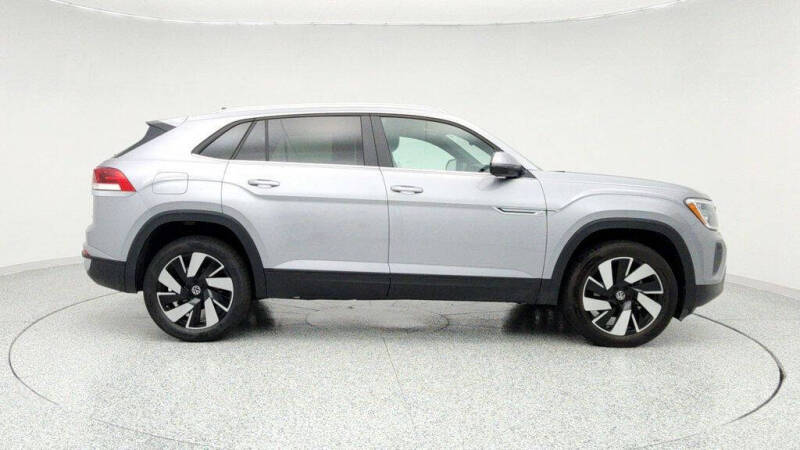 2024 Volkswagen Atlas Cross Sport SE 4Motion