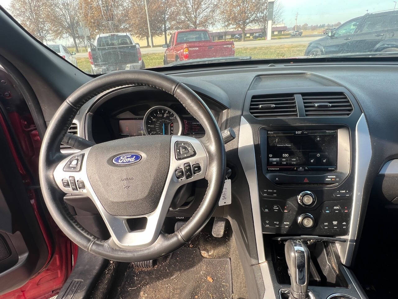 Red 2012 Ford Explorer XLT XLT 4dr SUV 10