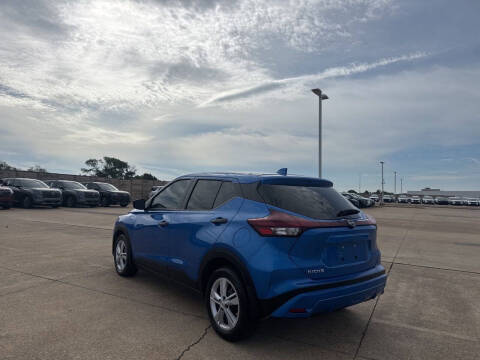 2024 Nissan Kicks S
