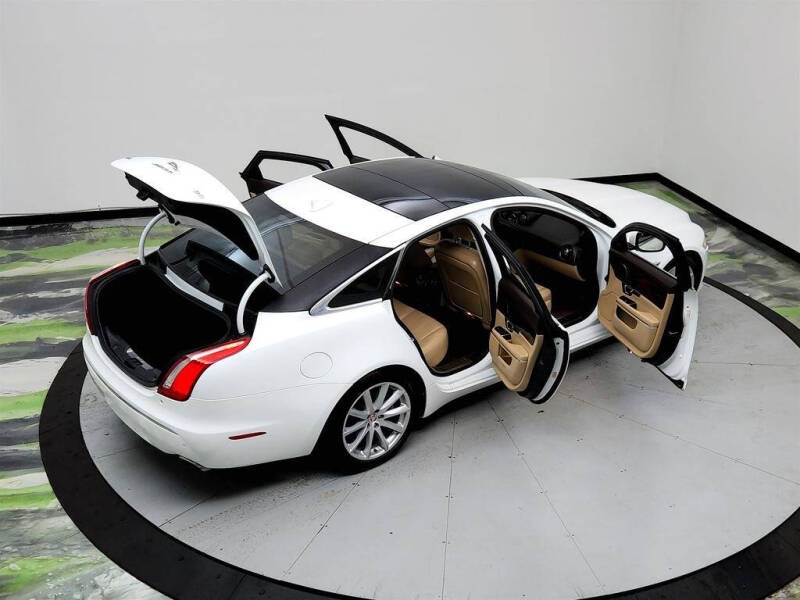 2015 Jaguar XJ