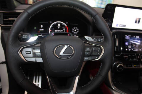 2025 Lexus LX 700h F SPORT Handling