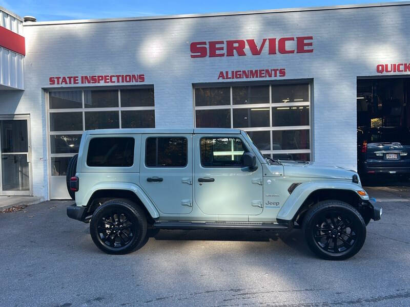 2024 Jeep Wrangler Sahara 4xe