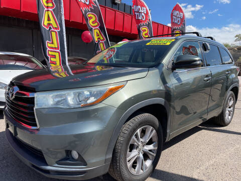 2015 Toyota Highlander for sale at Duke City Auto LLC in Gallup NM