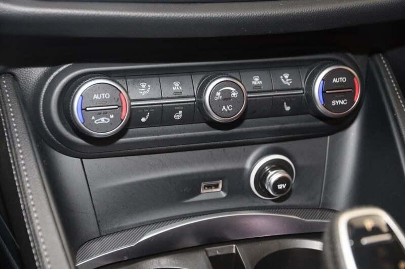 2023 Alfa Romeo Stelvio Veloce