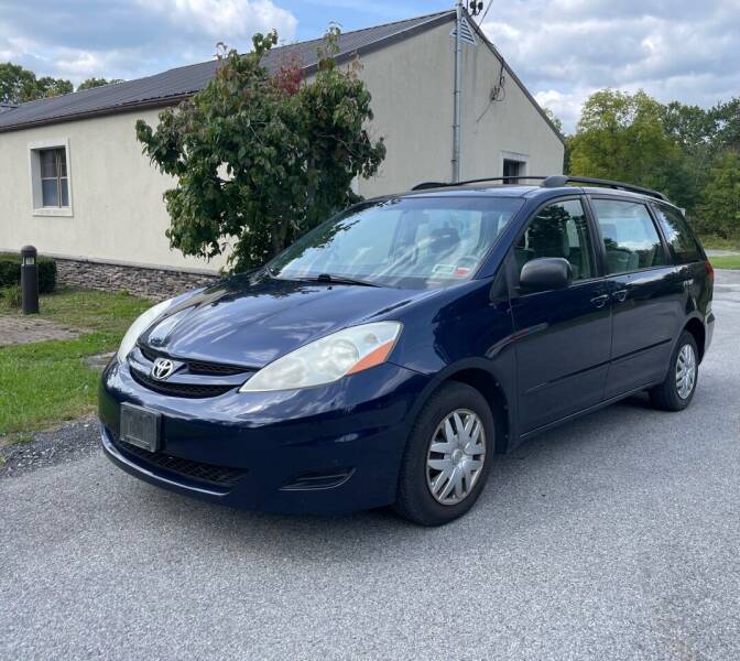 2007 Toyota Sienna for sale at Wallet Wise Wheels in Montgomery NY