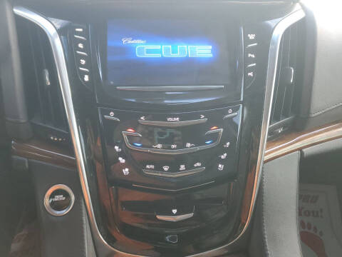 2017 Cadillac Escalade Standard