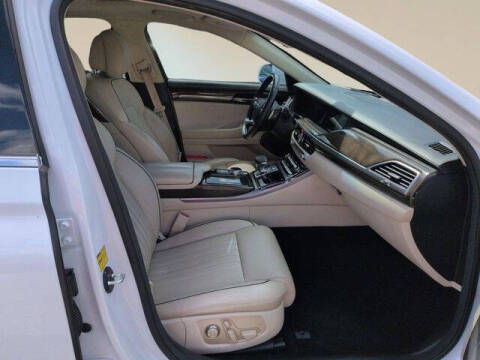 2017 Genesis G90