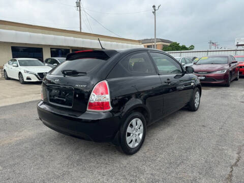 2010 Hyundai Accent Blue