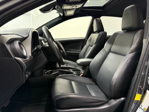 2017 Toyota RAV4 Hybrid SE