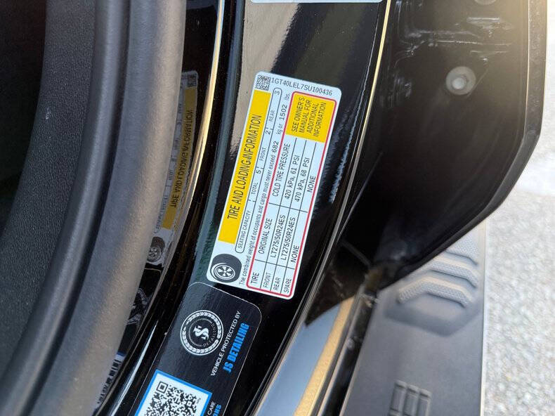 2025 GMC Sierra EV Denali