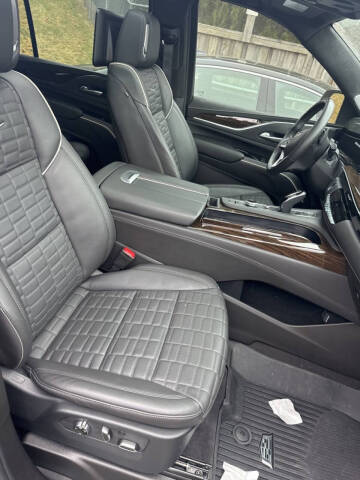 2024 Cadillac Escalade ESV Sport Platinum