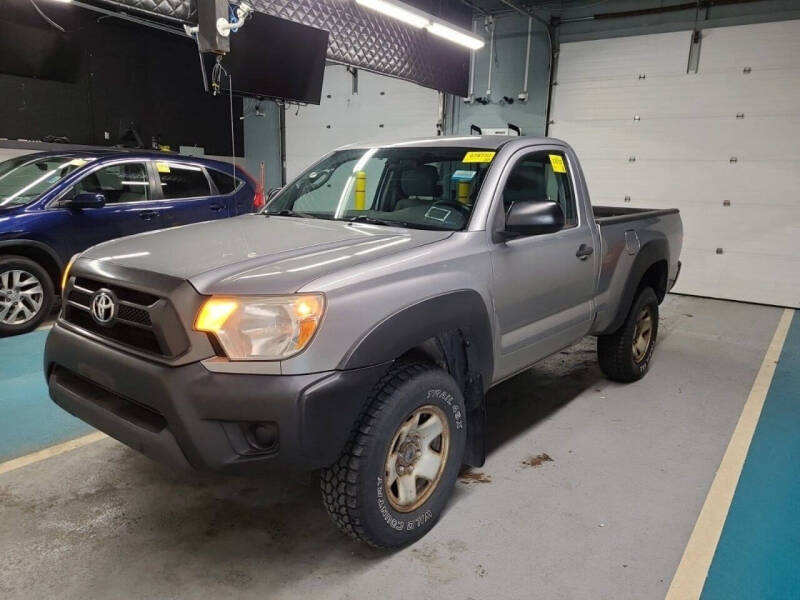 2014 Toyota Tacoma 4x4 Regular Cab AT's photo
