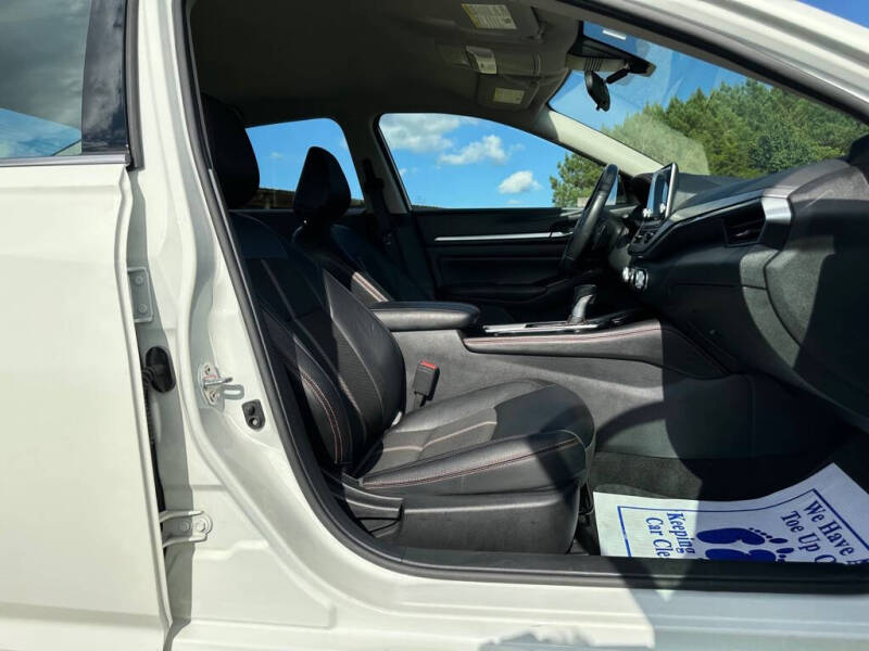 2024 Nissan Altima 2.5 SR