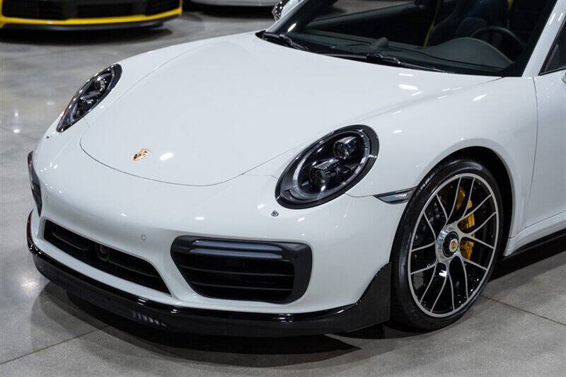 2018 Porsche 911 Turbo S