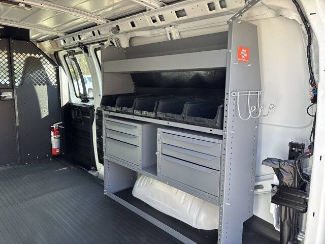 2025 Chevrolet Express 2500