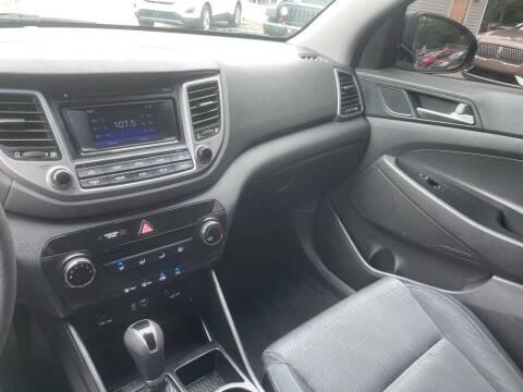 2016 Hyundai Tucson SE