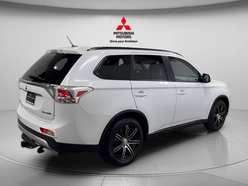 2015 Mitsubishi Outlander SE