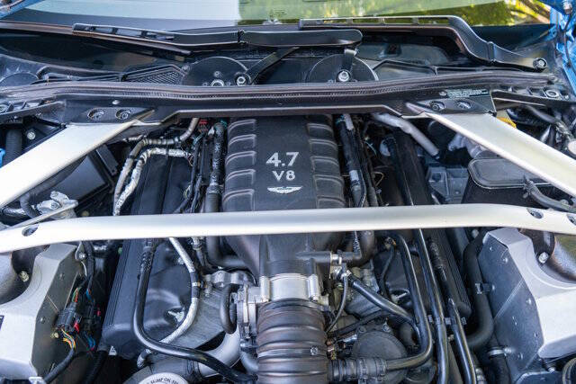 2012 Aston Martin V8 Vantage 27