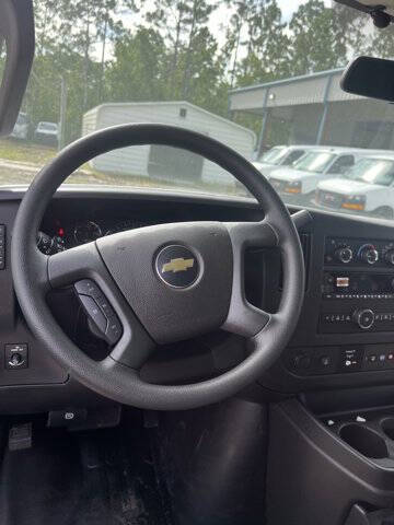 2025 Chevrolet Express 2500