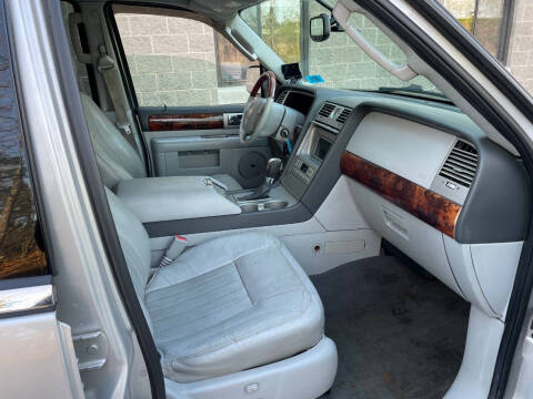 2004 Lincoln Navigator Luxury