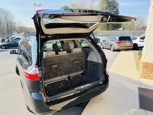 2020 Toyota Sienna L 7-Passenger
