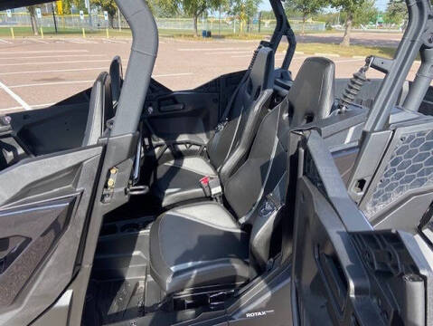 2025 Can-Am Commander Max XT-P 1000R