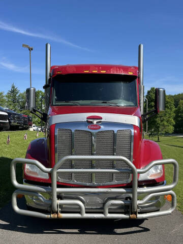 2015 Peterbilt 579 Sleeper Tractor