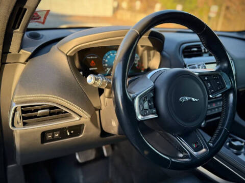 2017 Jaguar F-PACE S