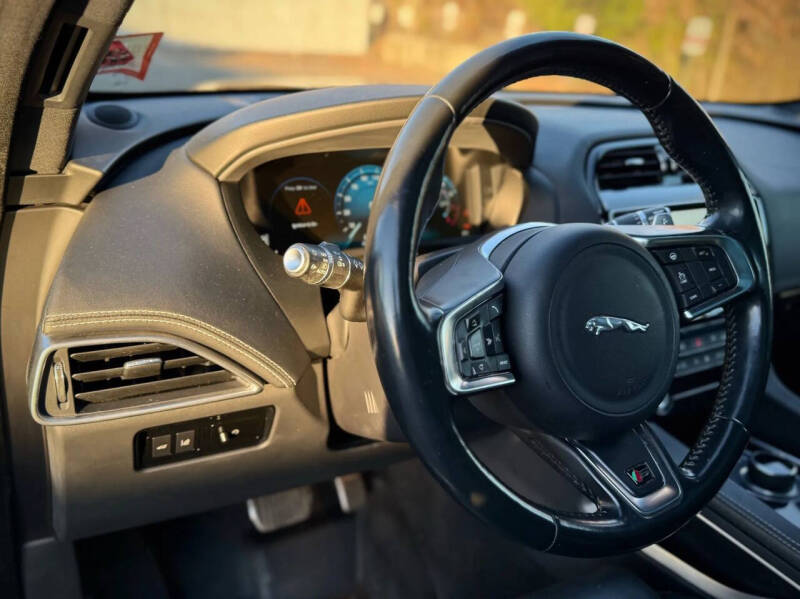 2017 Jaguar F-PACE S