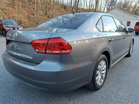 2014 Volkswagen Passat 1.8T S PZEV