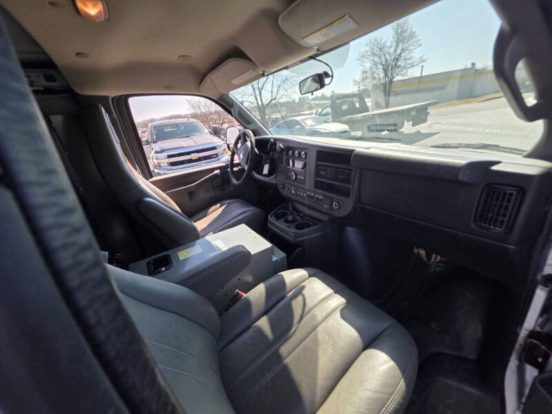2017 Chevrolet Express 2500