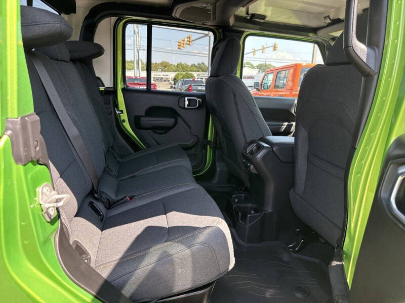 2025 Jeep Gladiator Sport S