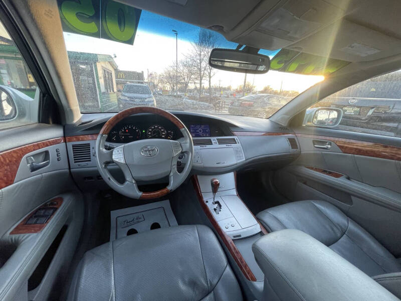 2005 Toyota Avalon Limited