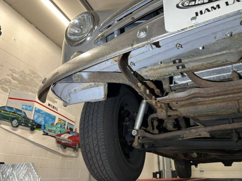 1947 Ford Super Deluxe