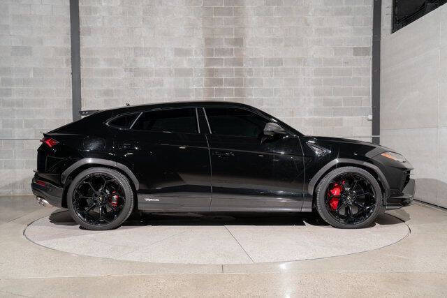 2023 Lamborghini Urus Performante
