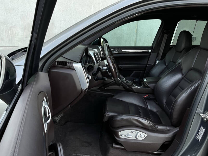 2016 Porsche Cayenne GTS