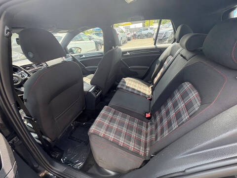 2015 Volkswagen Golf GTI S