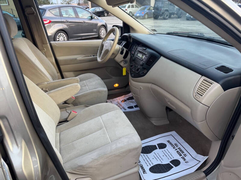 2006 Mazda MPV LX