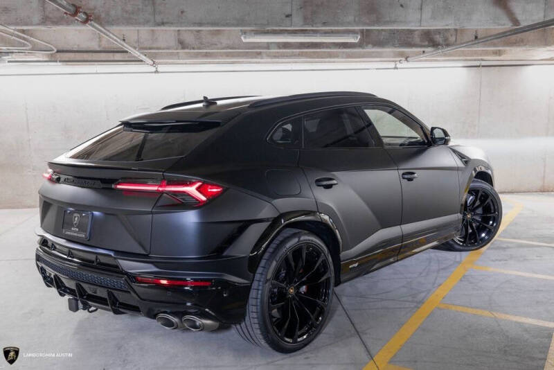 2024 Lamborghini Urus S