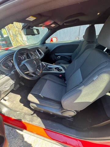 2022 Dodge Challenger SXT