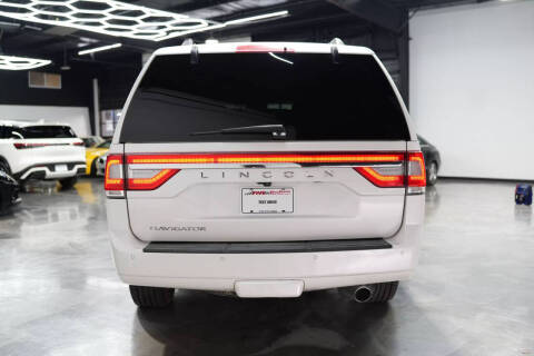 2017 Lincoln Navigator Select