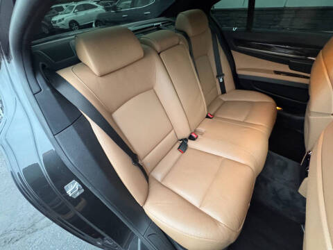 2011 BMW 7 Series 740i