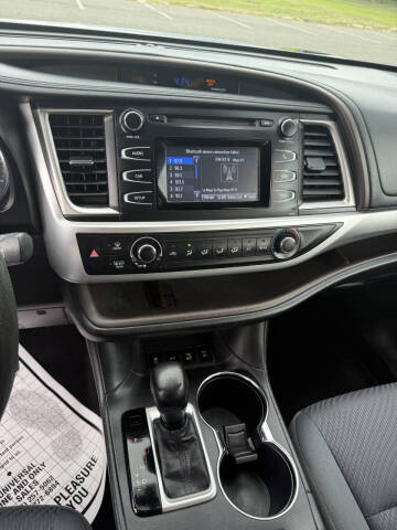 2014 Toyota Highlander LE
