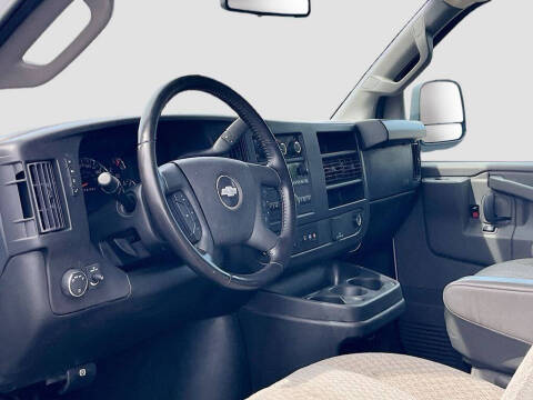 2023 Chevrolet Express 2500