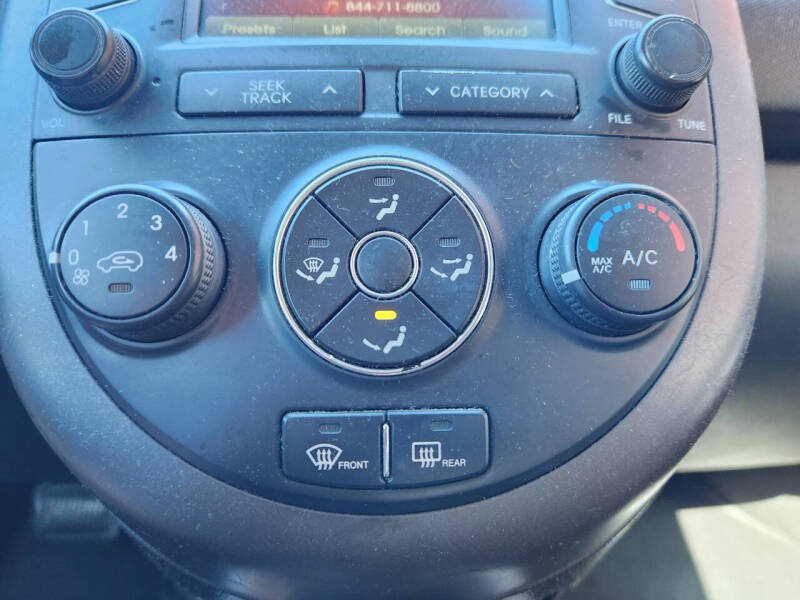 2012 Kia Soul +