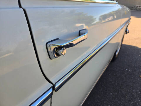 1972 Mercedes-Benz 220