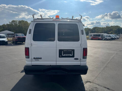 2011 Ford E-Series E-250