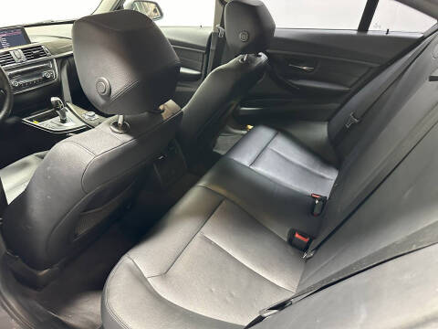 2012 BMW 3 Series 328i