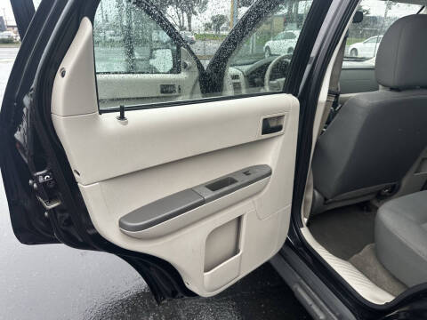 2011 Ford Escape XLS